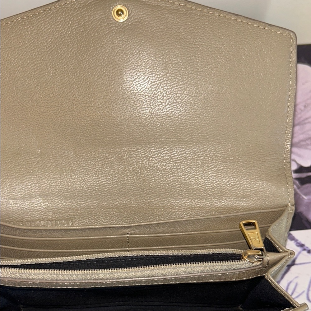See By Chloe Taupe and White Aura Long Flap Leather Wallet - Picture 13 of 16